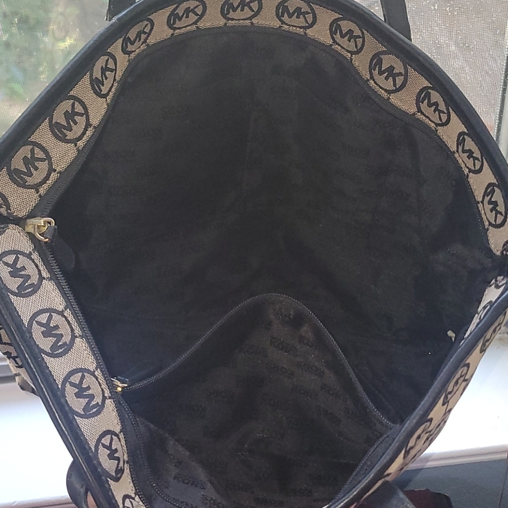Purse - Picture 5 of 5
